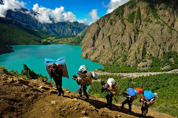 Potters in Shey Phoksundo Lake