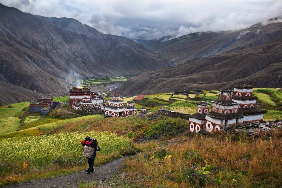 Saldang village houses and landscape